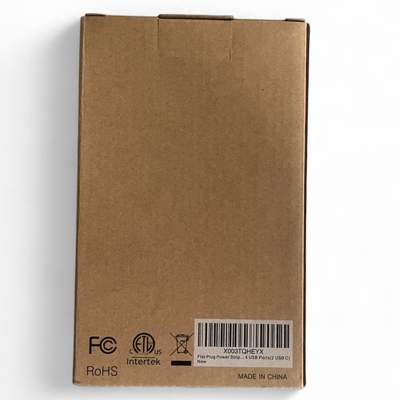 New With Tags Travel Adaptor - Picture 2 of 2